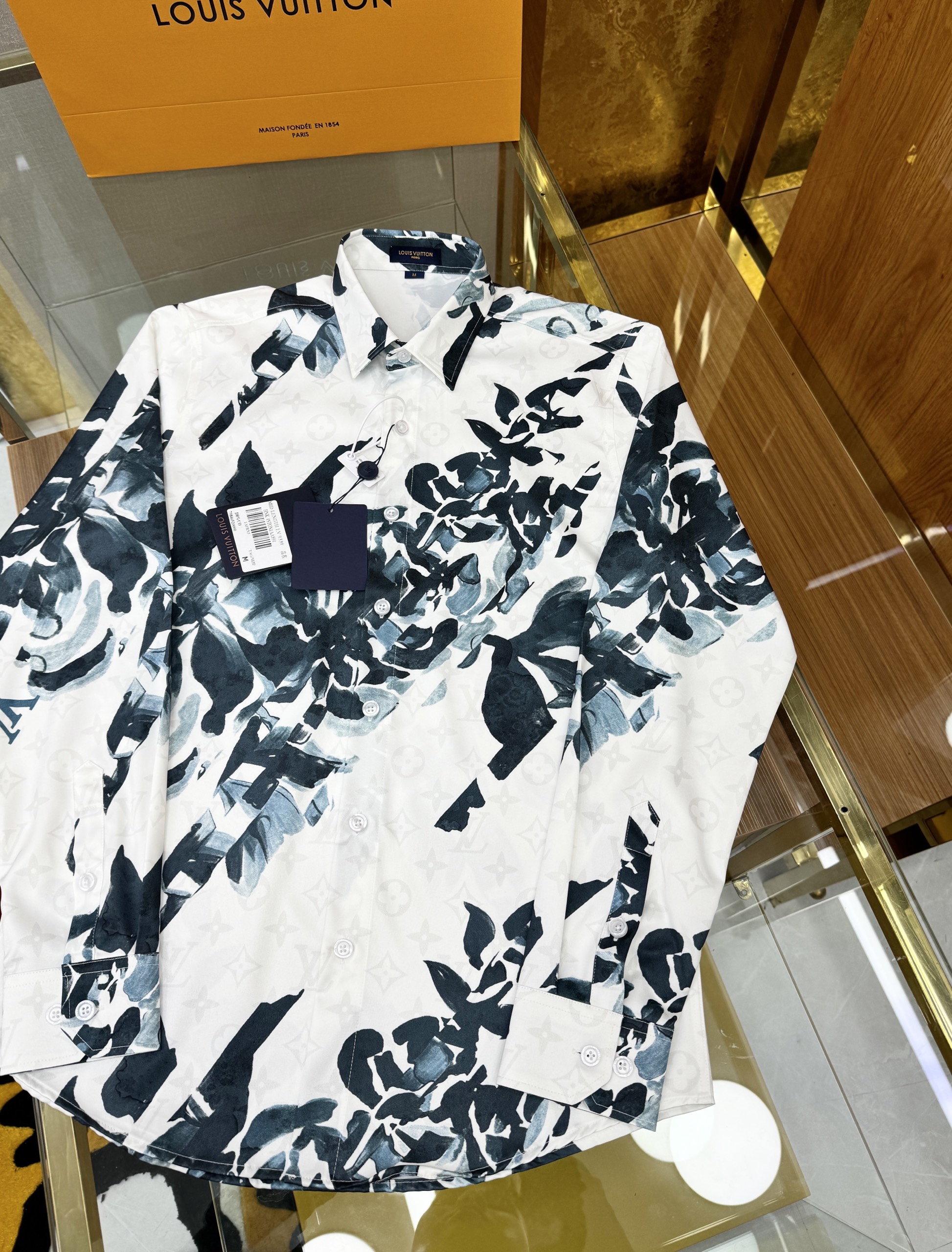 Áo sơ mi dài tay Louis Vuitton LV Trắng họa tiết hoa Xanh Like Auth on web CD